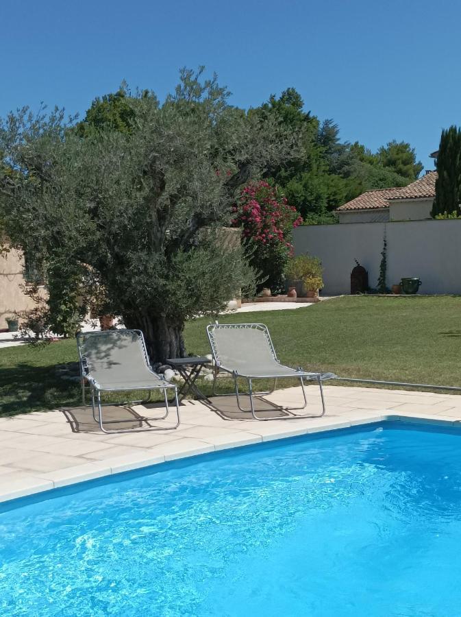 Chambre D'Hote Au Coeur Des Alpilles Mouries Zewnętrze zdjęcie